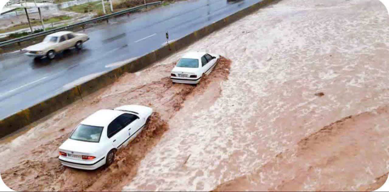 مسدود شدن دو محور نوکنده به گلوگاه و خوش ییلاق به شاهرودبه دلیل سیلاب،