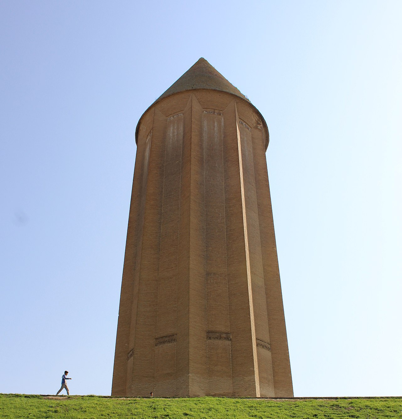 آشنایی با بلندترین برج آجری جهان/ اثر ماندگار تاریخ مهندسی بشر