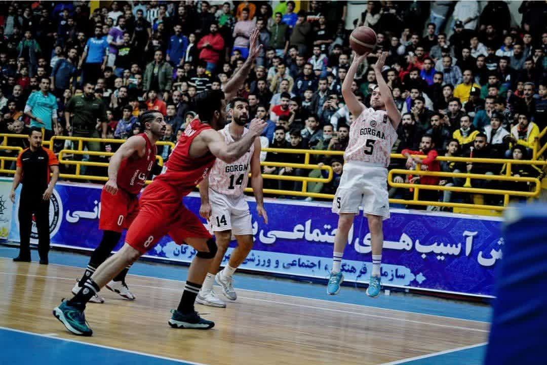 صدر نشینی تیم بسکتبال شهرداری گرگان در نیم فصل اول/ برد در مقابل آورتا ساری